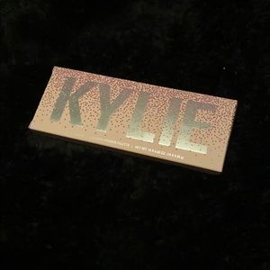 Kylie Cosmetics holiday palette